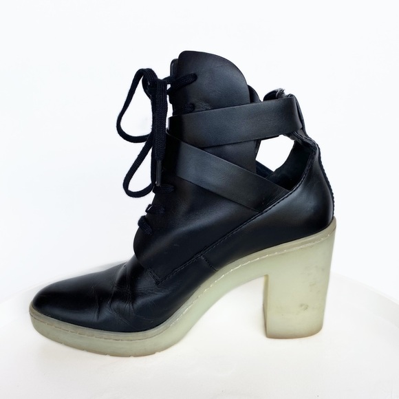 Alexander Wang Black and Cream Ankle Boots - Picture 4 of 12